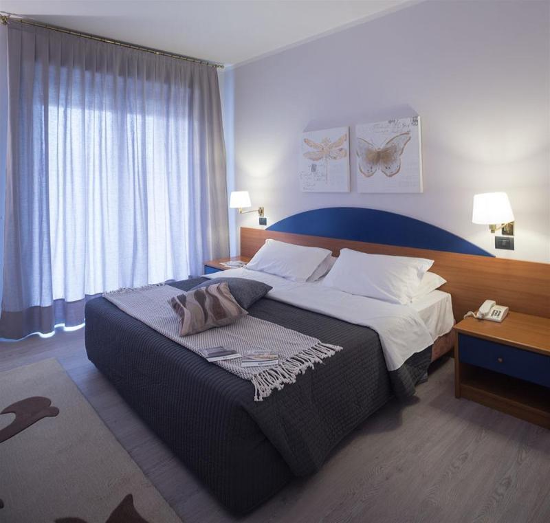 Roero Park Hotel Sommariva Perno Εξωτερικό φωτογραφία