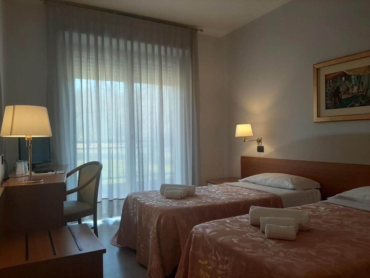 Roero Park Hotel Sommariva Perno Εξωτερικό φωτογραφία