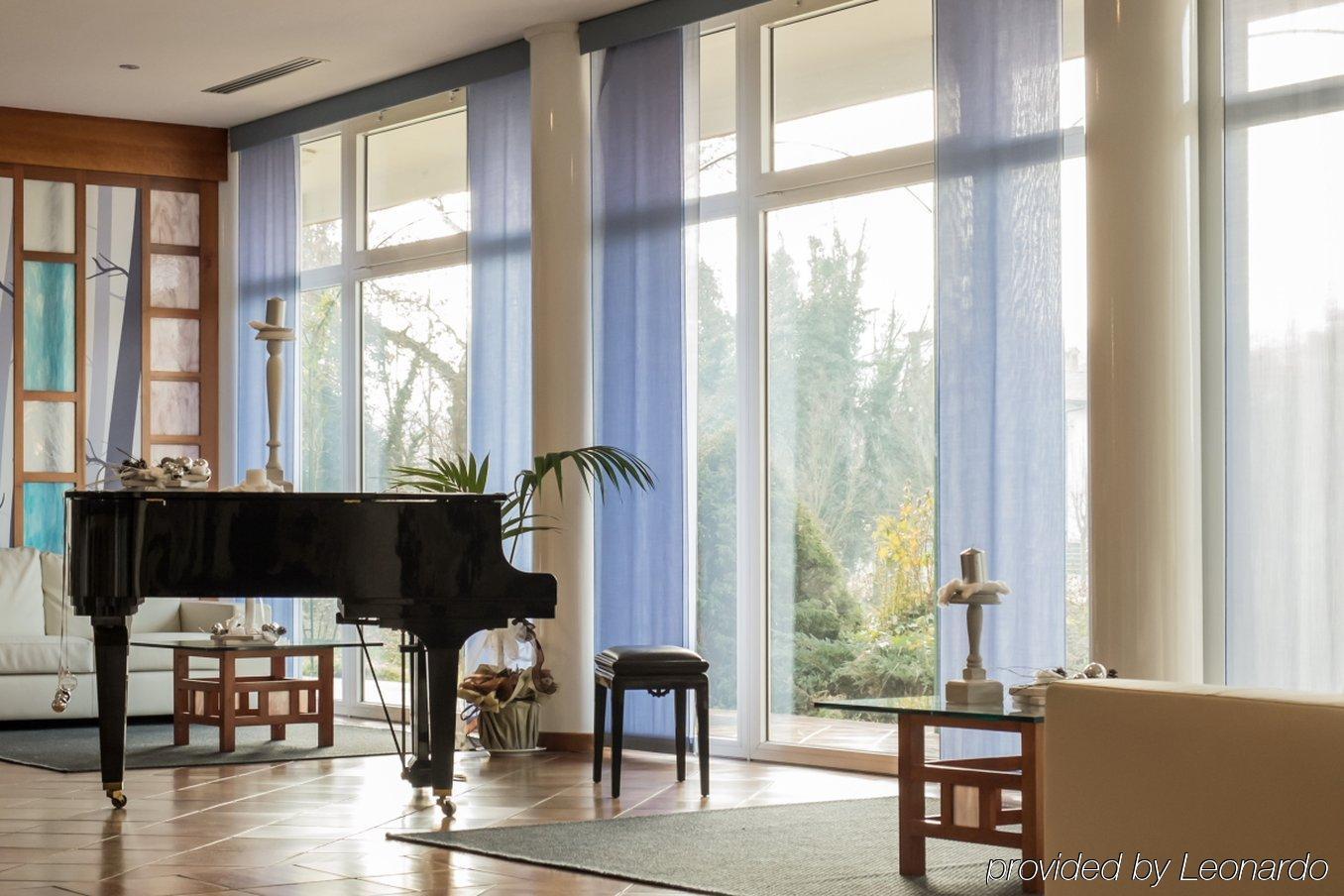 Roero Park Hotel Sommariva Perno Εξωτερικό φωτογραφία