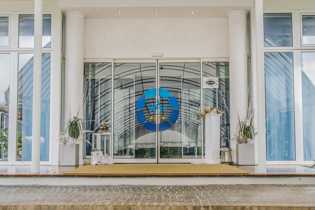 Roero Park Hotel Sommariva Perno Εξωτερικό φωτογραφία