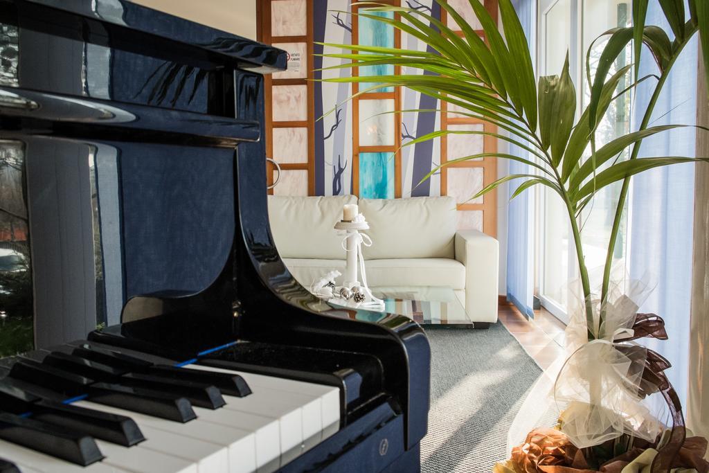 Roero Park Hotel Sommariva Perno Εξωτερικό φωτογραφία