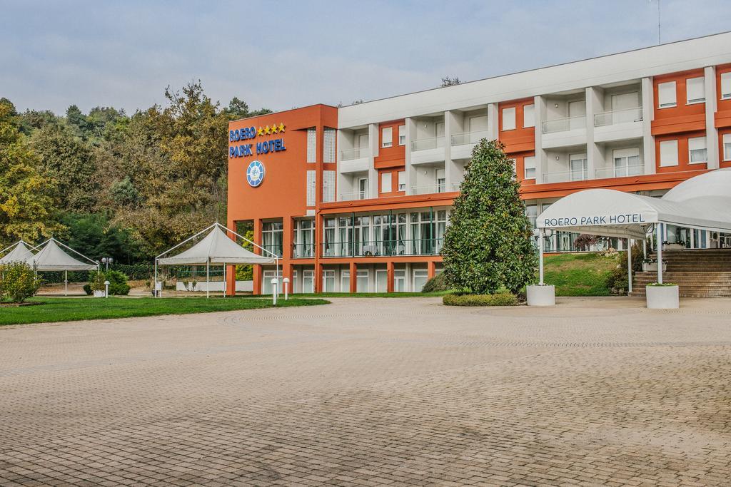 Roero Park Hotel Sommariva Perno Εξωτερικό φωτογραφία