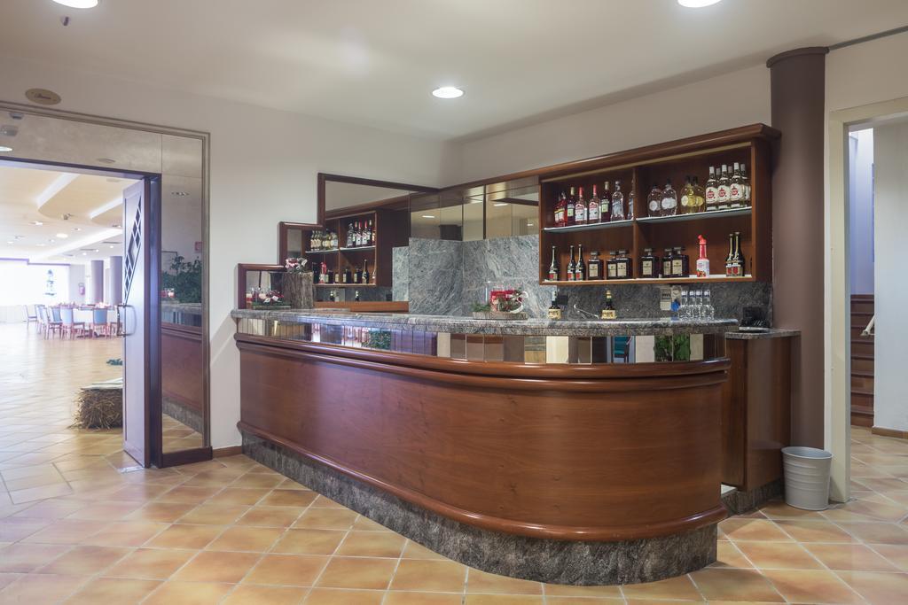 Roero Park Hotel Sommariva Perno Εξωτερικό φωτογραφία