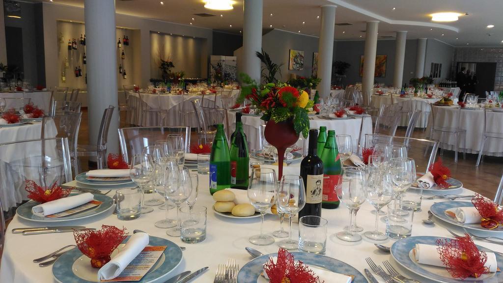 Roero Park Hotel Sommariva Perno Εξωτερικό φωτογραφία