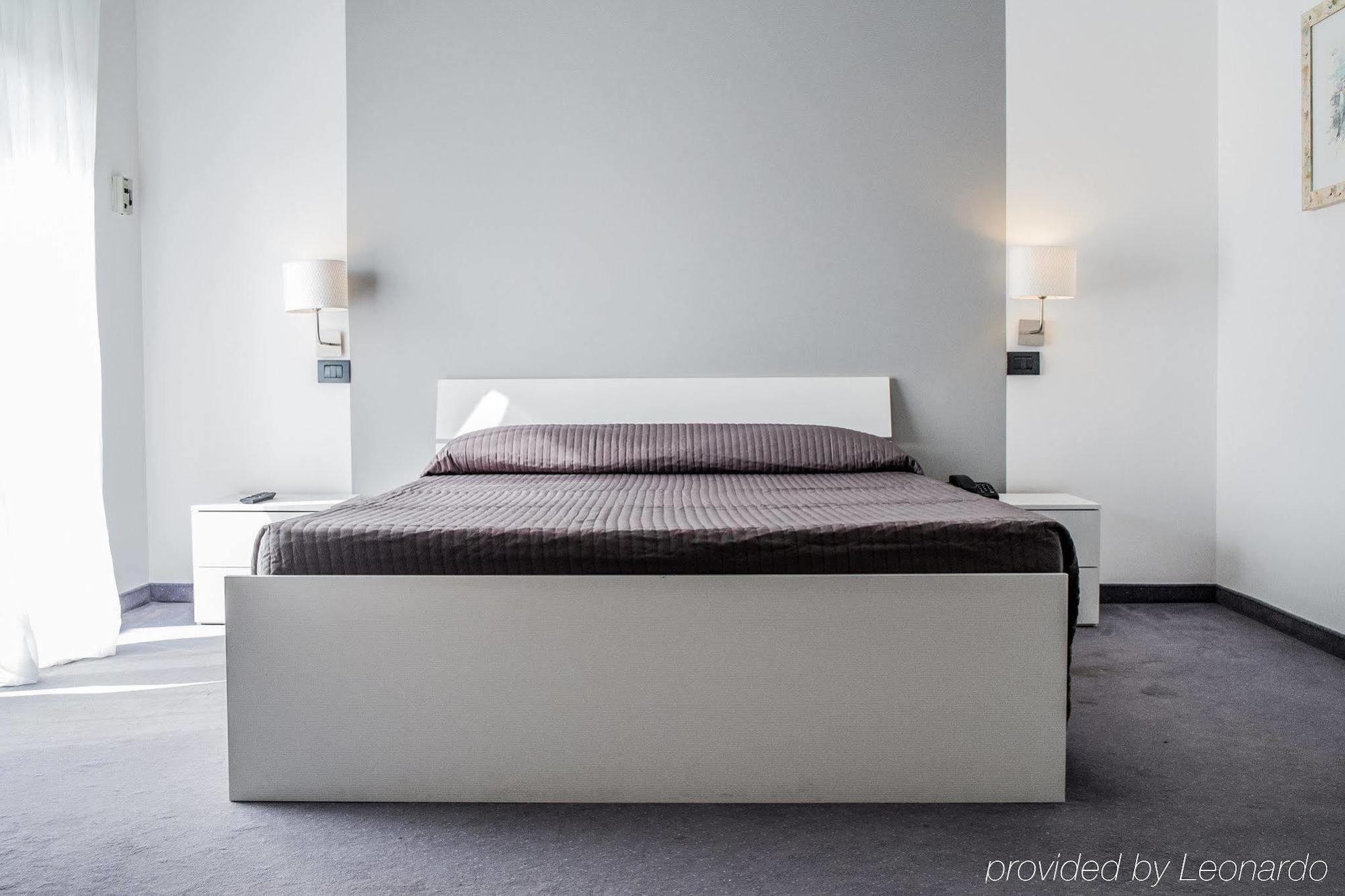Roero Park Hotel Sommariva Perno Εξωτερικό φωτογραφία