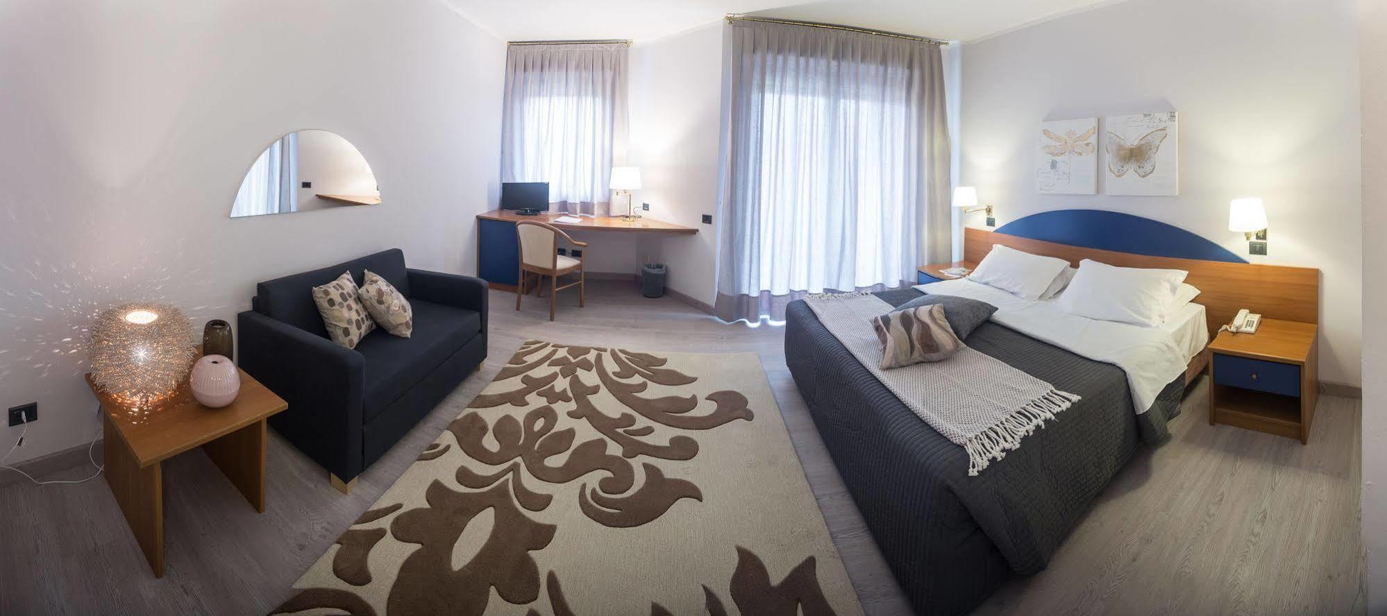 Roero Park Hotel Sommariva Perno Εξωτερικό φωτογραφία