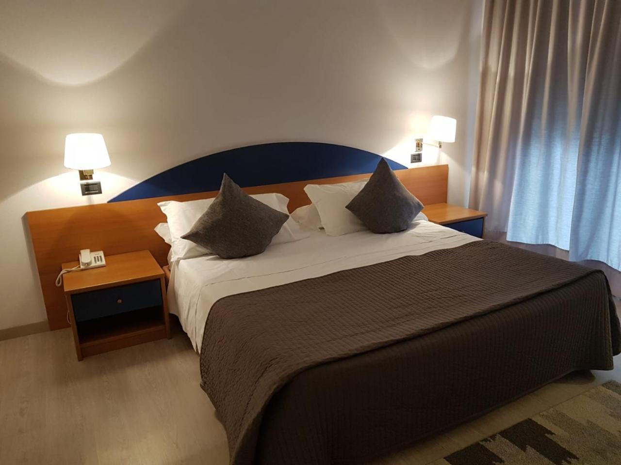 Roero Park Hotel Sommariva Perno Εξωτερικό φωτογραφία