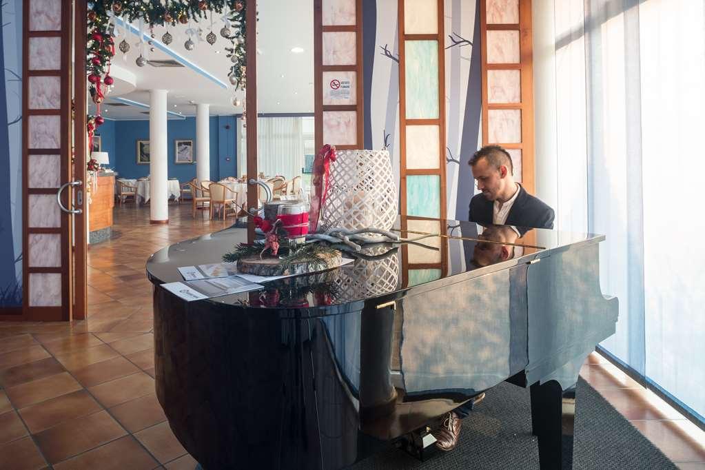 Roero Park Hotel Sommariva Perno Εστιατόριο φωτογραφία
